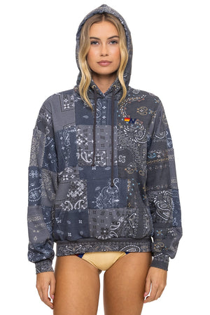 BANDANA QUILTED RELAXED PULLOVER HOODIE - CHARCOAL