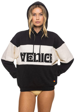 VENICE EMBROIDERY COLOR BLOCK PULLOVER HOODIE RELAXED - BLACK // VINTAGE WHITE