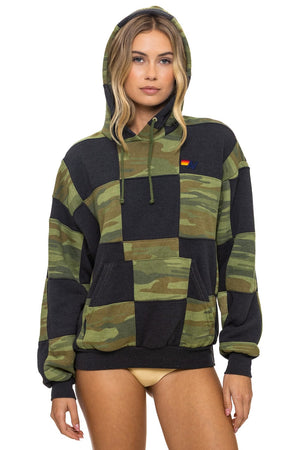 CHECK QUILT RELAXED PULLOVER HOODIE - SMOKE // CAMO