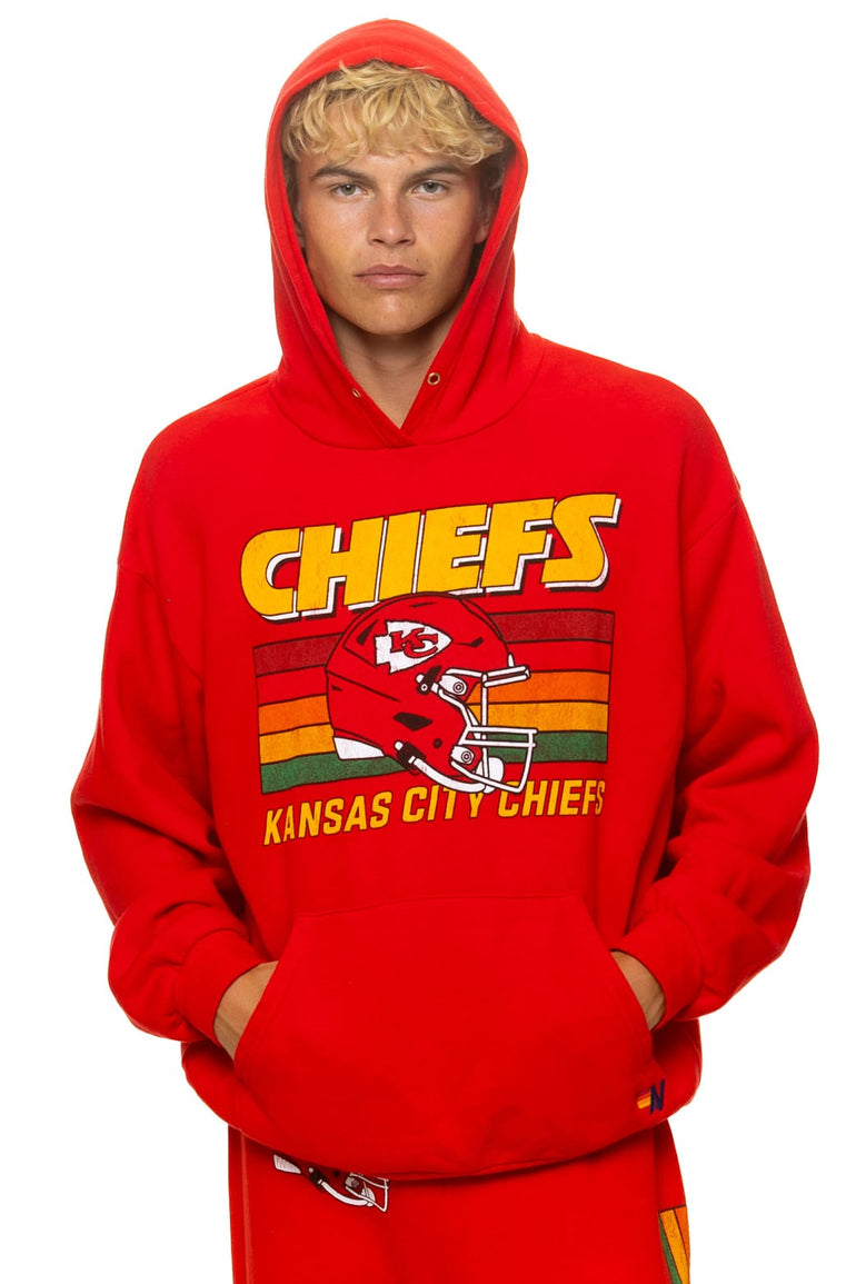 KANSAS CITY CHIEFS HELMET RELAXED PULLOVER HOODIE - RED