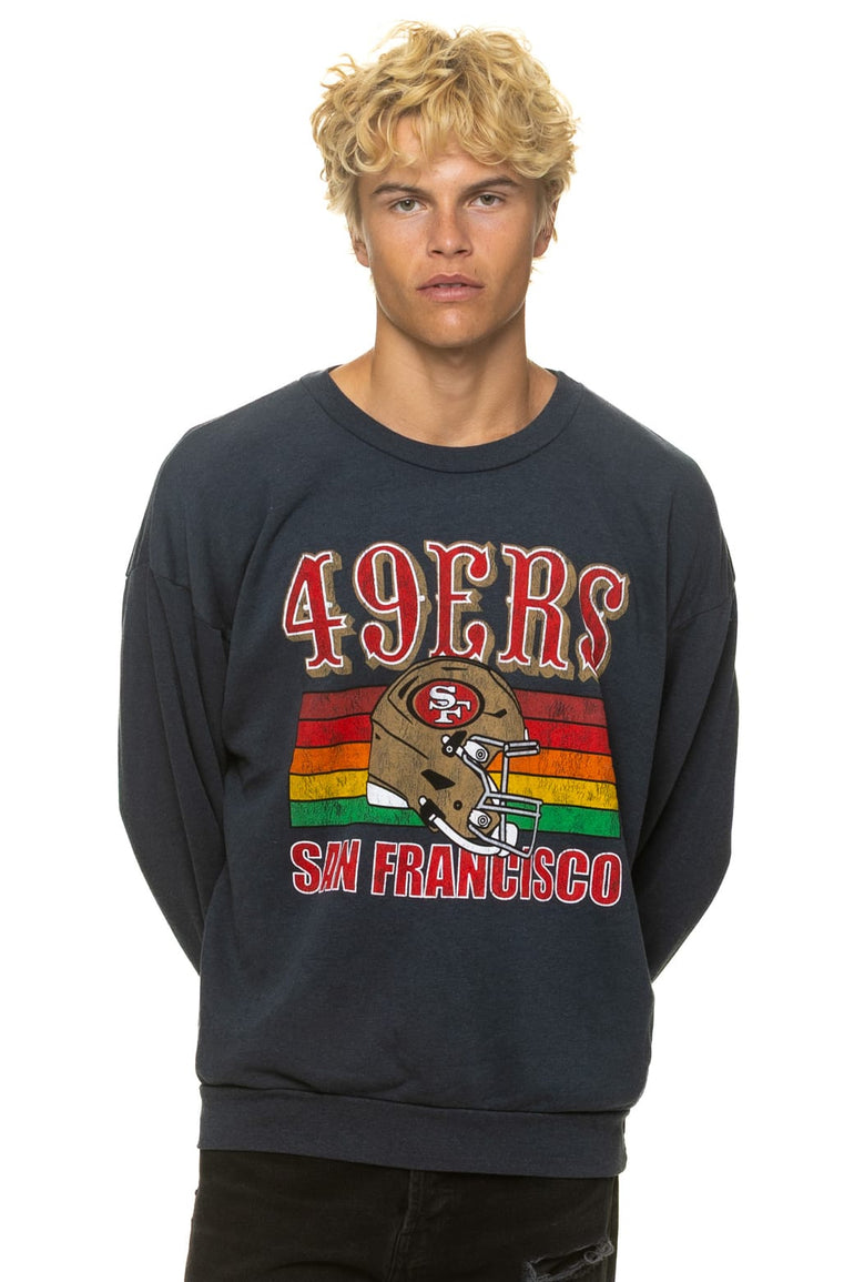 SAN FRANCISCO 49ERS HELMET RELAXED CREW SWEATSHIRT - CHARCOAL