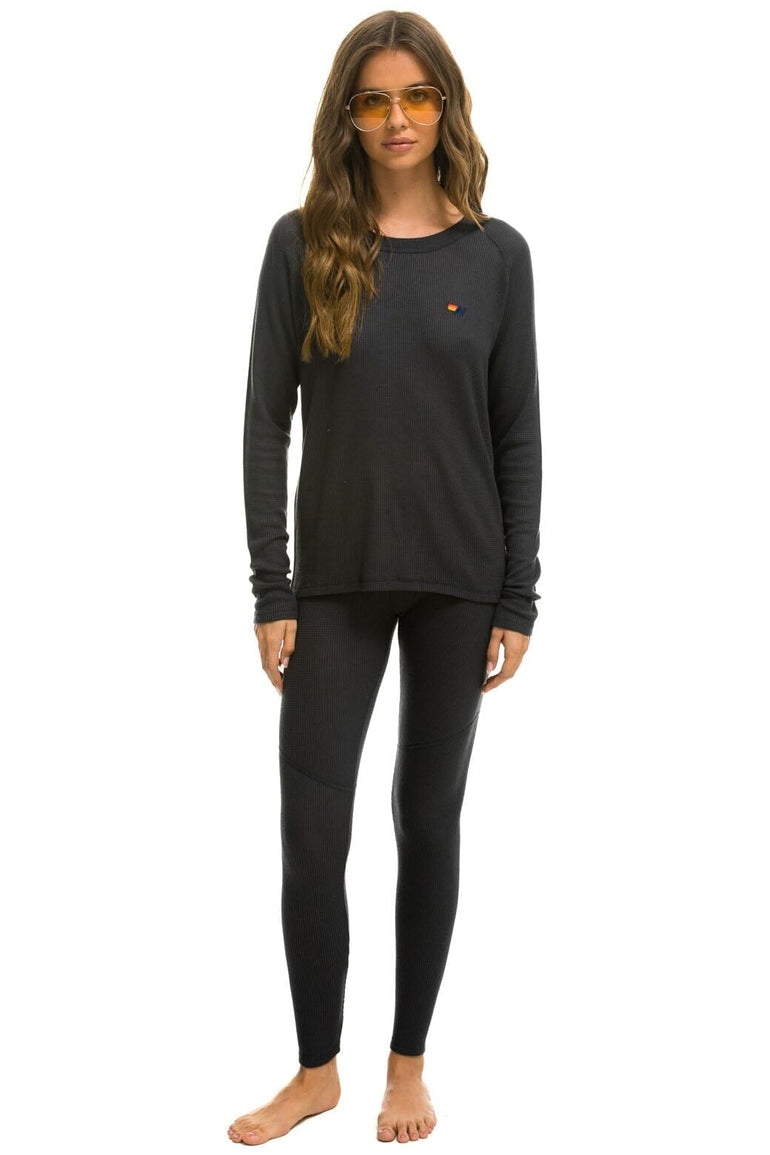 WOMEN'S THERMAL BASE LAYER SET - TITANIUM BASE LAYER Aviator Nation