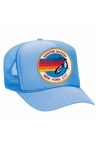 SIGNATURE NEW YORK CITY - VINTAGE LOW RISE TRUCKER HATS Aviator Nation LIGHT BLUE