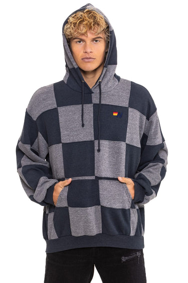 CHECK QUILT RELAXED PULLOVER HOODIE - HEATHER // CHARCOAL