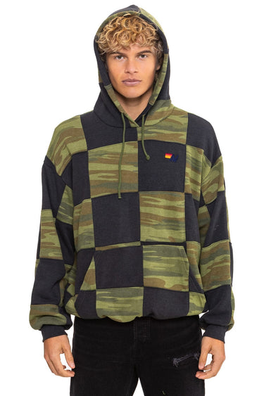 CHECK QUILT RELAXED PULLOVER HOODIE - SMOKE // CAMO
