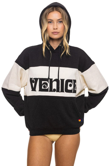 VENICE EMBROIDERY COLOR BLOCK PULLOVER HOODIE RELAXED - BLACK // VINTAGE WHITE