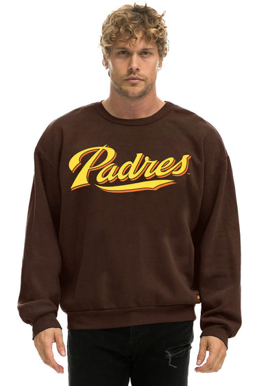 SAN DIEGO PADRES 2026 RELAXED CREW SWEATSHIRT - BROWN