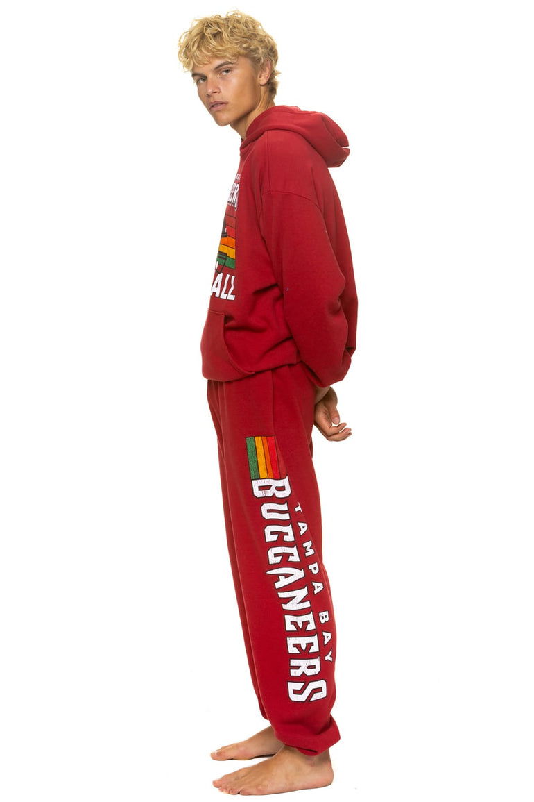 TAMPA BAY BUCCANEERS HELMET SWEATPANTS - CRIMSON