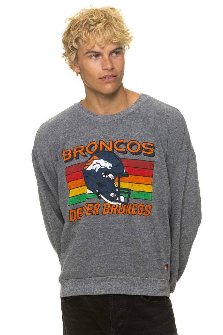 DENVER BRONCOS HELMET RELAXED CREW SWEATSHIRT - HEATHER