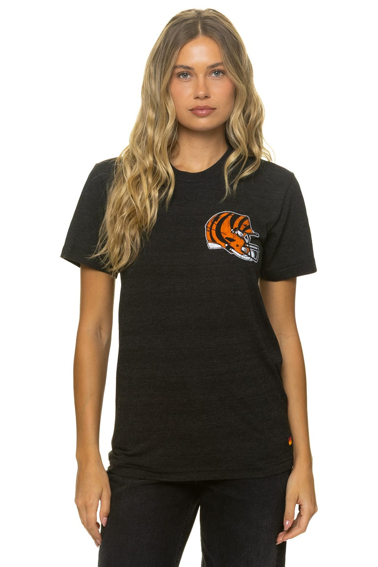 CINCINNATI BENGALS HELMET CREW TEE SHIRT - BLACK