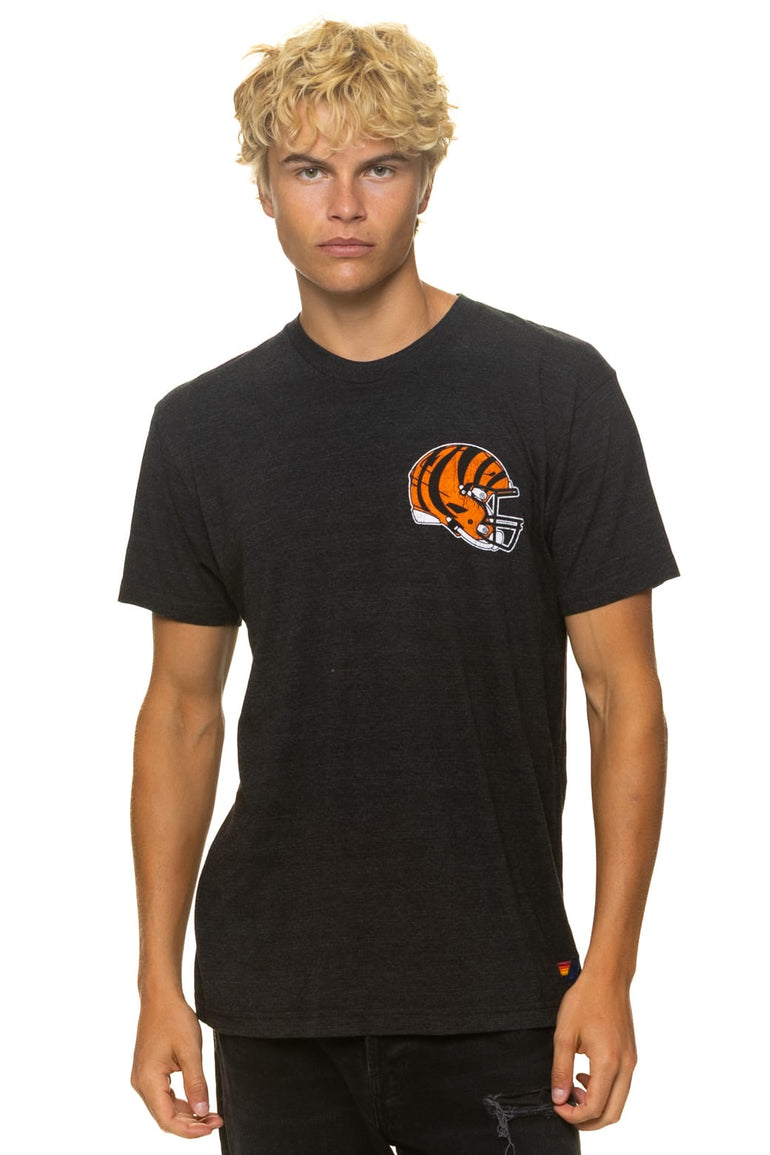 CINCINNATI BENGALS HELMET CREW TEE SHIRT - BLACK