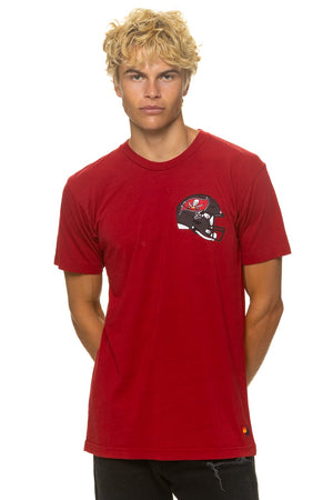 TAMPA BAY BUCCANEERS HELMET CREW TEE SHIRT - CRIMSON