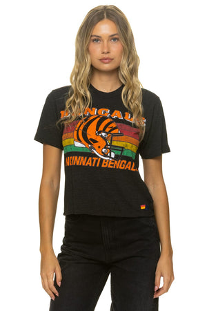 CINCINNATI BENGALS HELMET BOYFRIEND TEE - BLACK