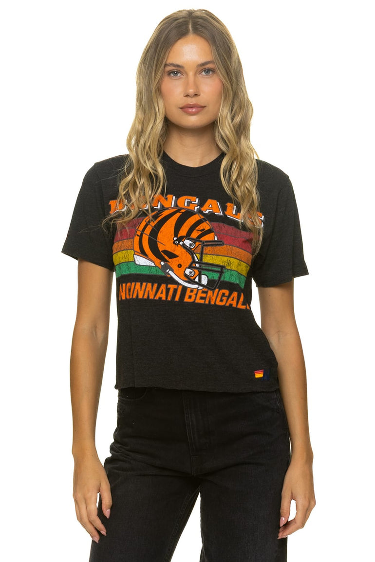 CINCINNATI BENGALS HELMET BOYFRIEND TEE - BLACK