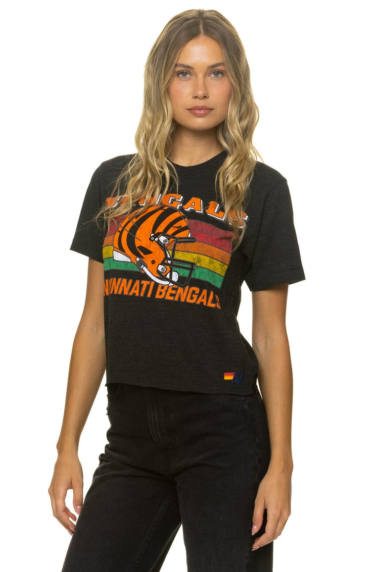 CINCINNATI BENGALS HELMET BOYFRIEND TEE - BLACK