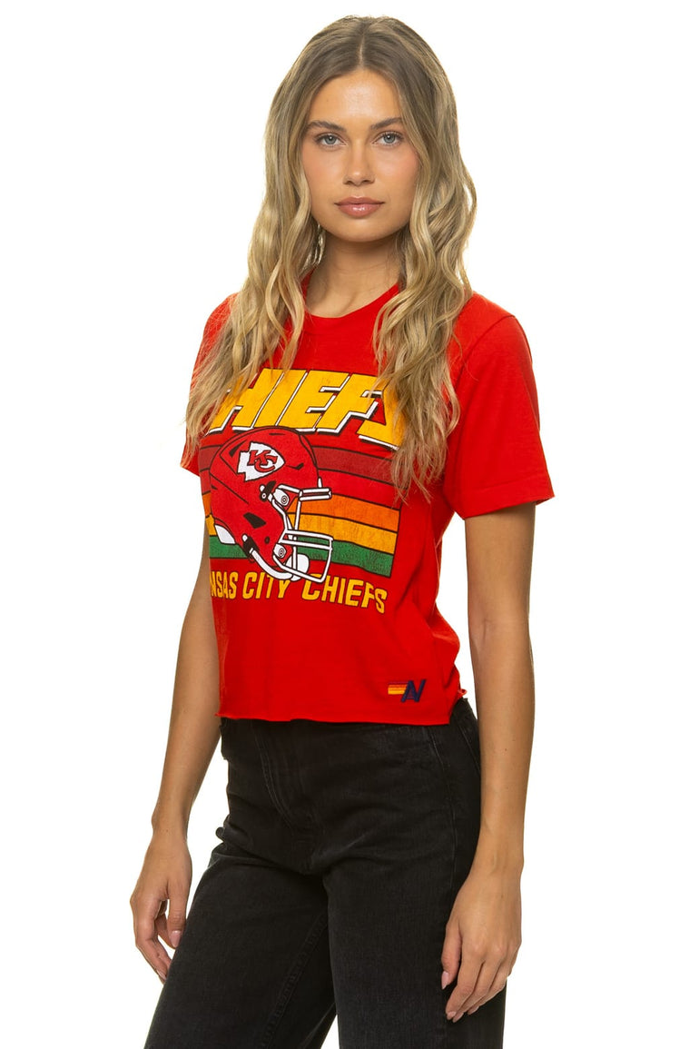 KANSAS CITY CHIEFS HELMET BOYFRIEND TEE - RED