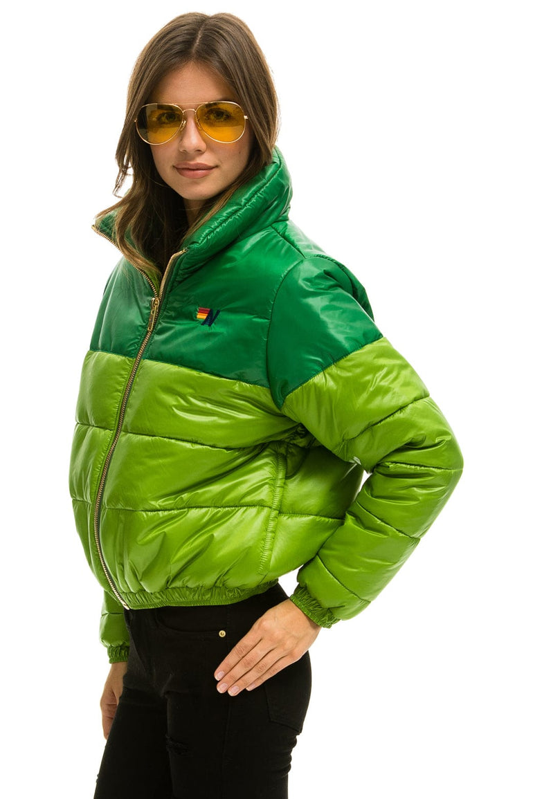 WOMEN'S COLOR BLOCK HALF AND HALF APRES PUFFER JACKET - AMAZON GLOSSY Jacket Aviator Nation 