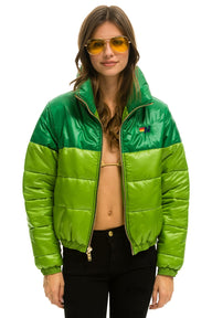 WOMEN'S COLOR BLOCK HALF AND HALF APRES PUFFER JACKET - AMAZON GLOSSY Jacket Aviator Nation 