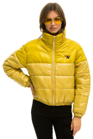 WOMEN'S COLOR BLOCK HALF AND HALF APRES PUFFER JACKET - HONEY GLOSSY Jacket Aviator Nation 