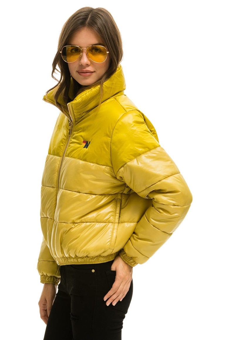 WOMEN'S COLOR BLOCK HALF AND HALF APRES PUFFER JACKET - HONEY GLOSSY Jacket Aviator Nation 