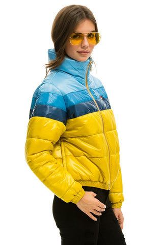 WOMEN'S COLOR BLOCK LUXE APRES PUFFER JACKET - HONEY GLOSSY Jacket Aviator Nation 