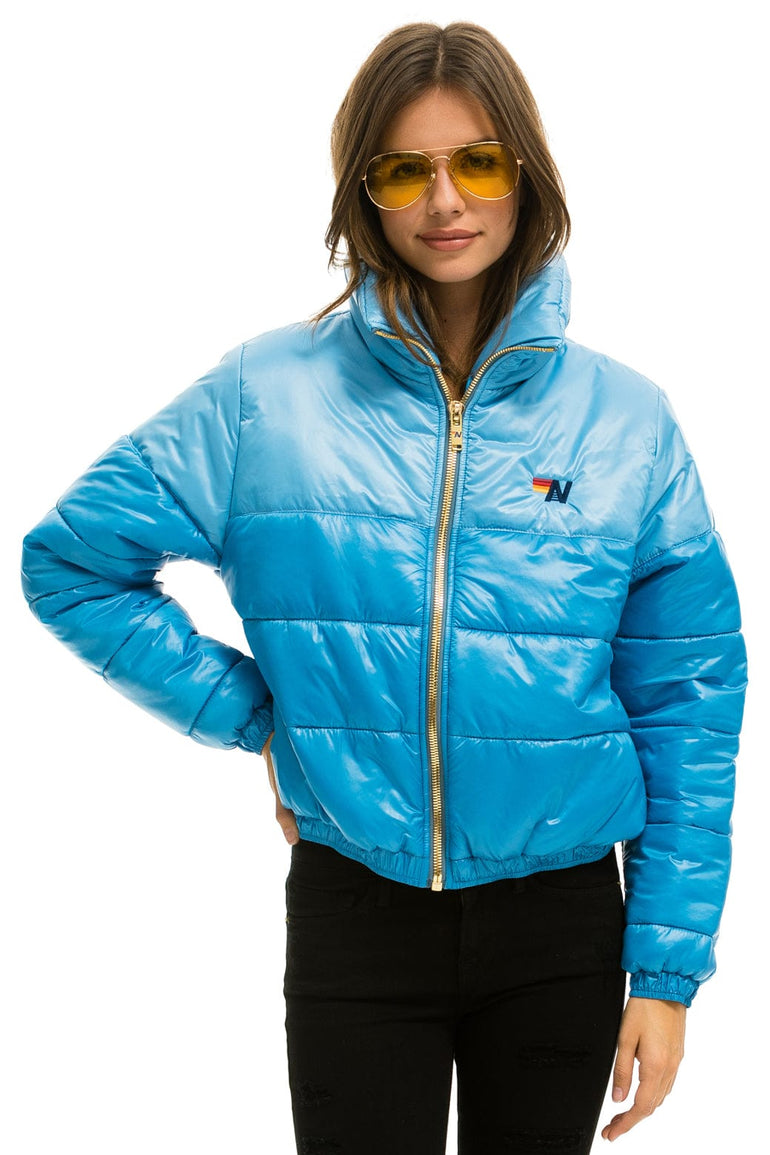 WOMEN'S COLOR BLOCK LUXE APRES PUFFER JACKET - SKY GLOSSY Jacket Aviator Nation 
