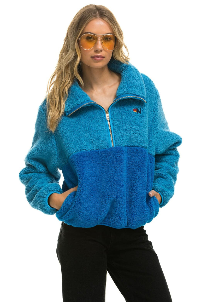 WOMEN'S TEDDY APRES HALF ZIP COLOR BLOCK JACKET - OCEAN Women's Outerwear Aviator Nation 
