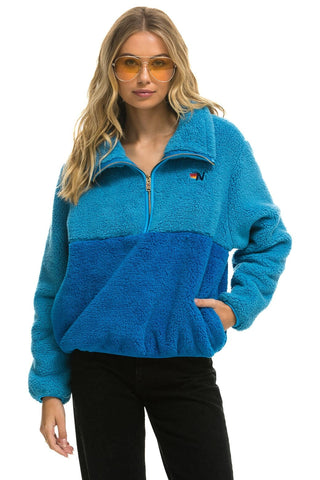 WOMEN'S TEDDY APRES HALF ZIP COLOR BLOCK JACKET - OCEAN Women's Outerwear Aviator Nation 